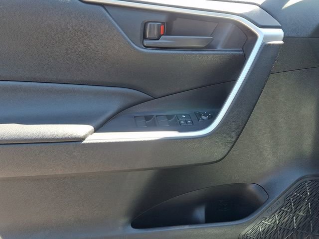 Used 2019 Toyota RAV4 LE w/ All Weather Liner Package AWD/4WD image 12