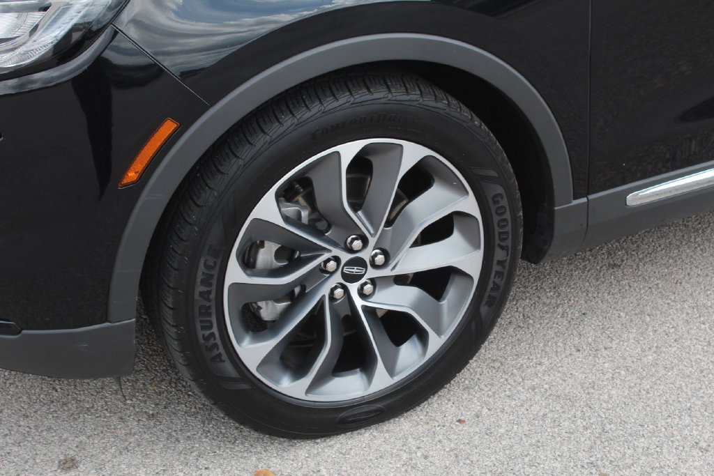 Used 2023 Lincoln Nautilus Reserve w/ Monochromatic Package AWD/4WD image 6