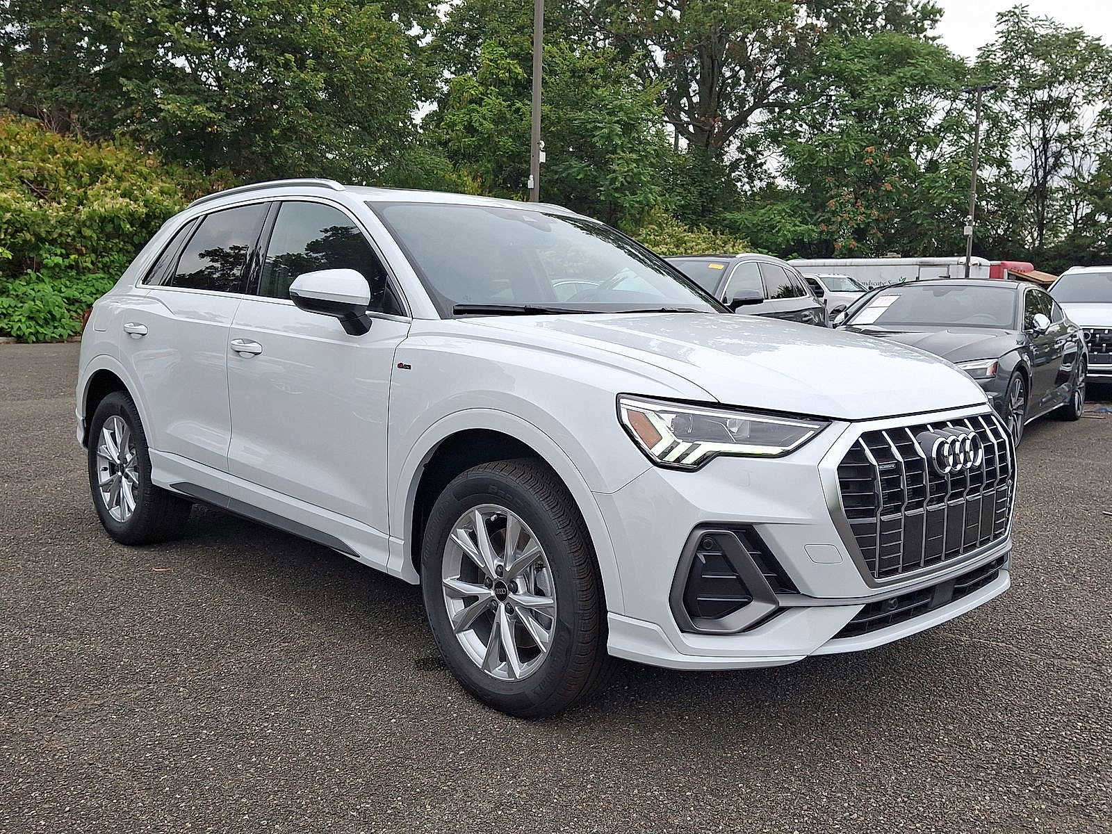 New 2025 Audi Q3 2.0T Premium image 10