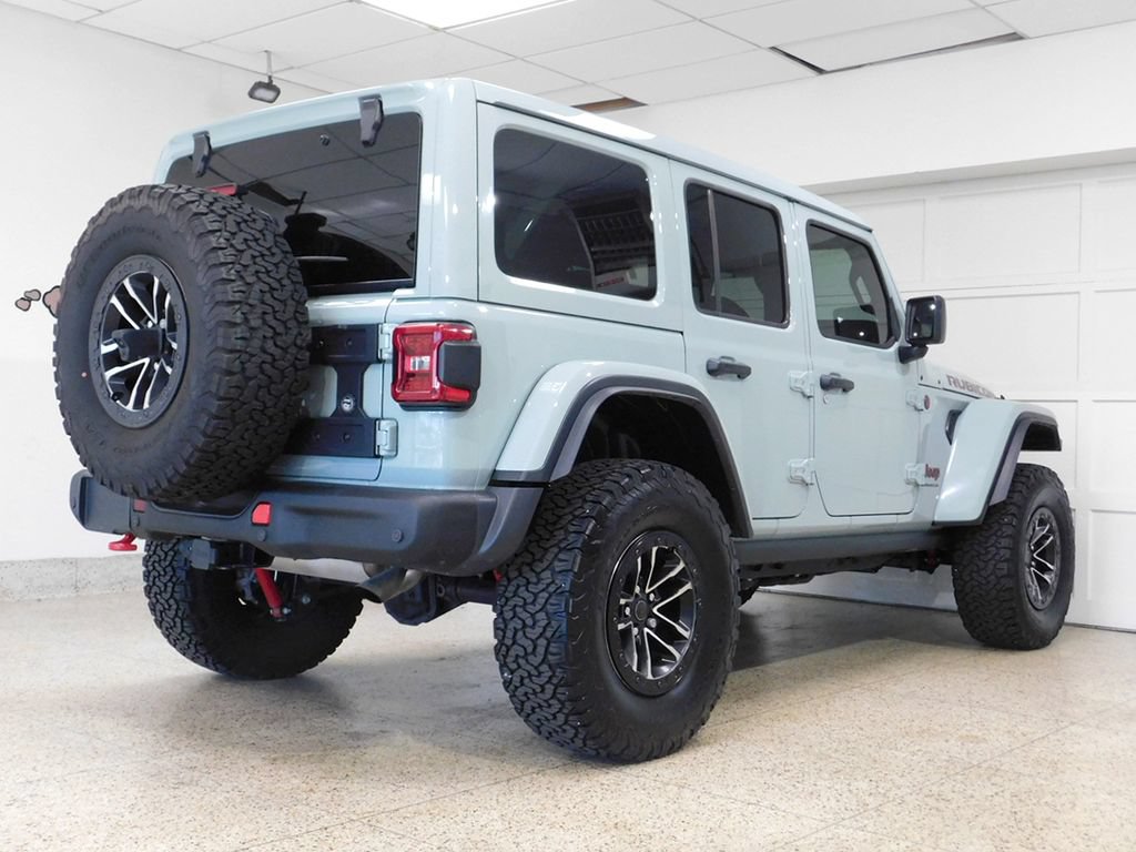 Used 2024 Jeep Wrangler Unlimited Rubicon AWD/4WD image 7