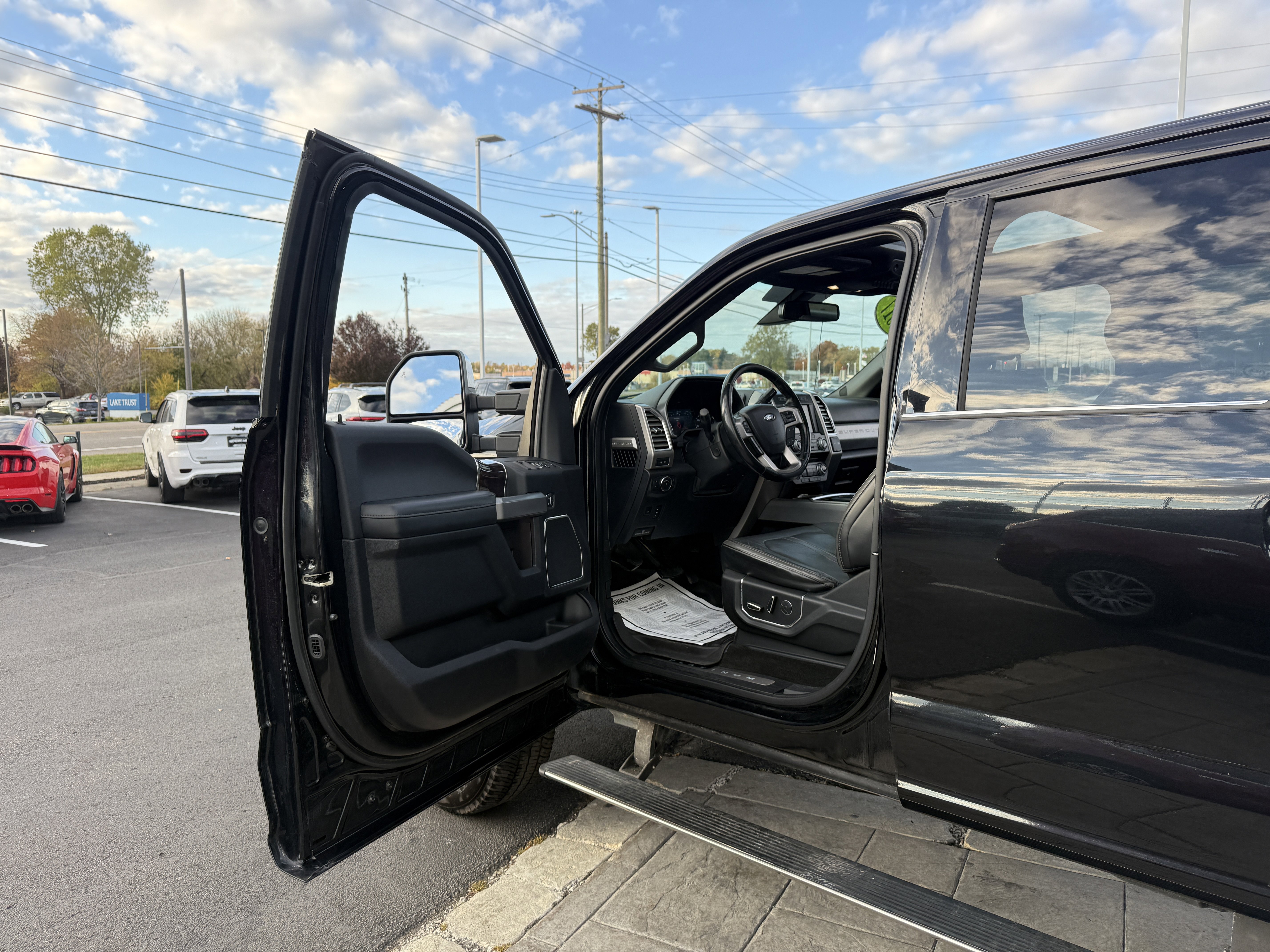 Used 2017 Ford F350 Platinum w/ Platinum Ultimate Package image 9