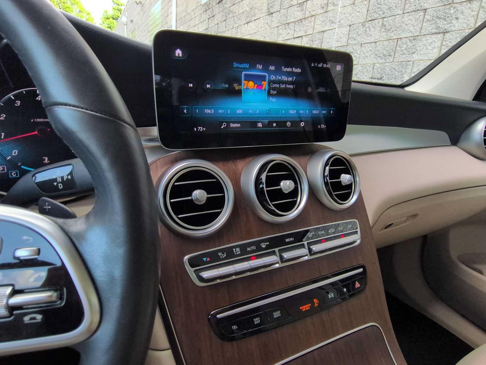 Used 2021 Mercedes-Benz GLC 300 4MATIC image 30