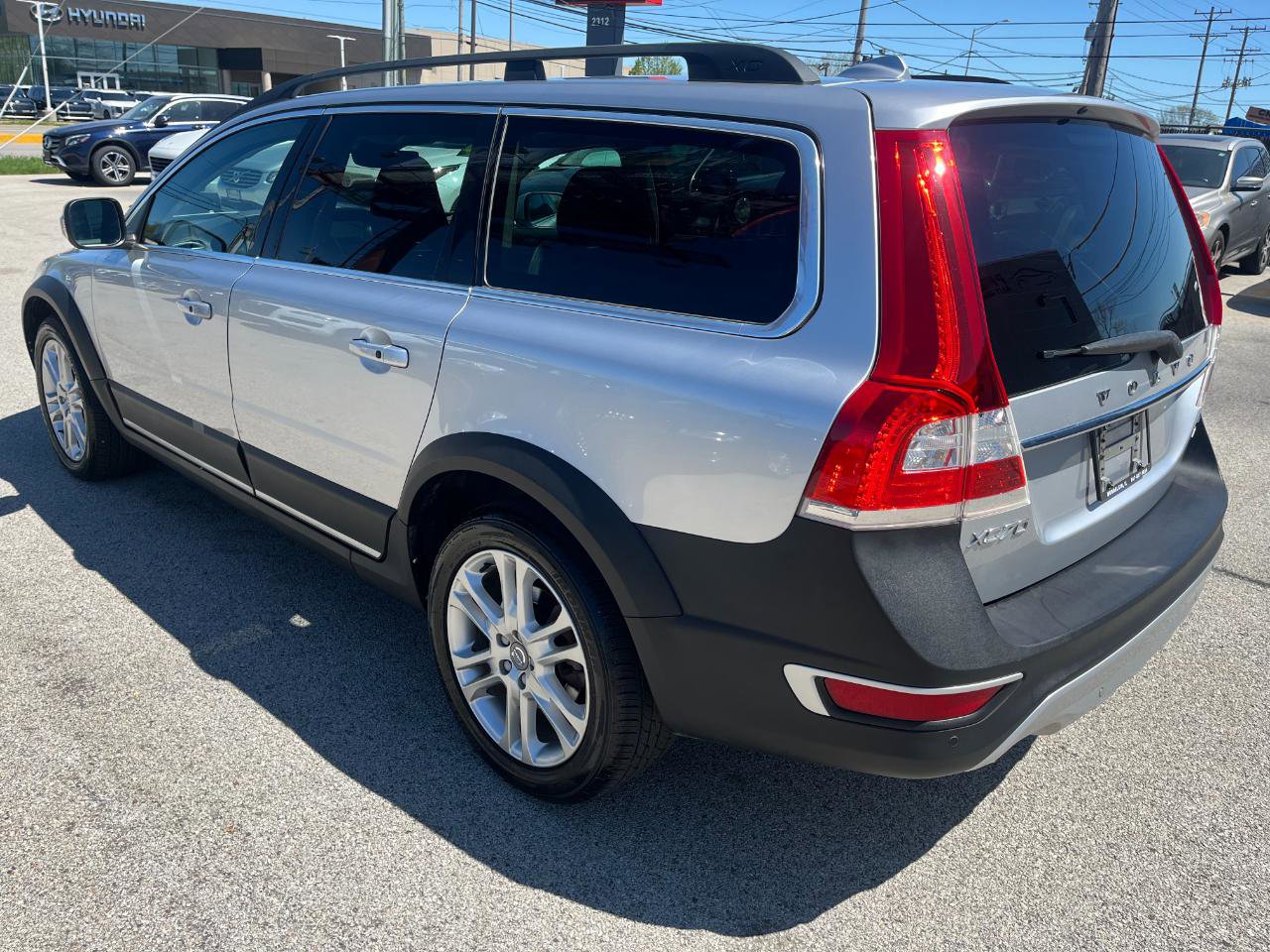 Used 2016 Volvo XC70 T5 Premier w/ Proximity Package AWD/4WD image 3