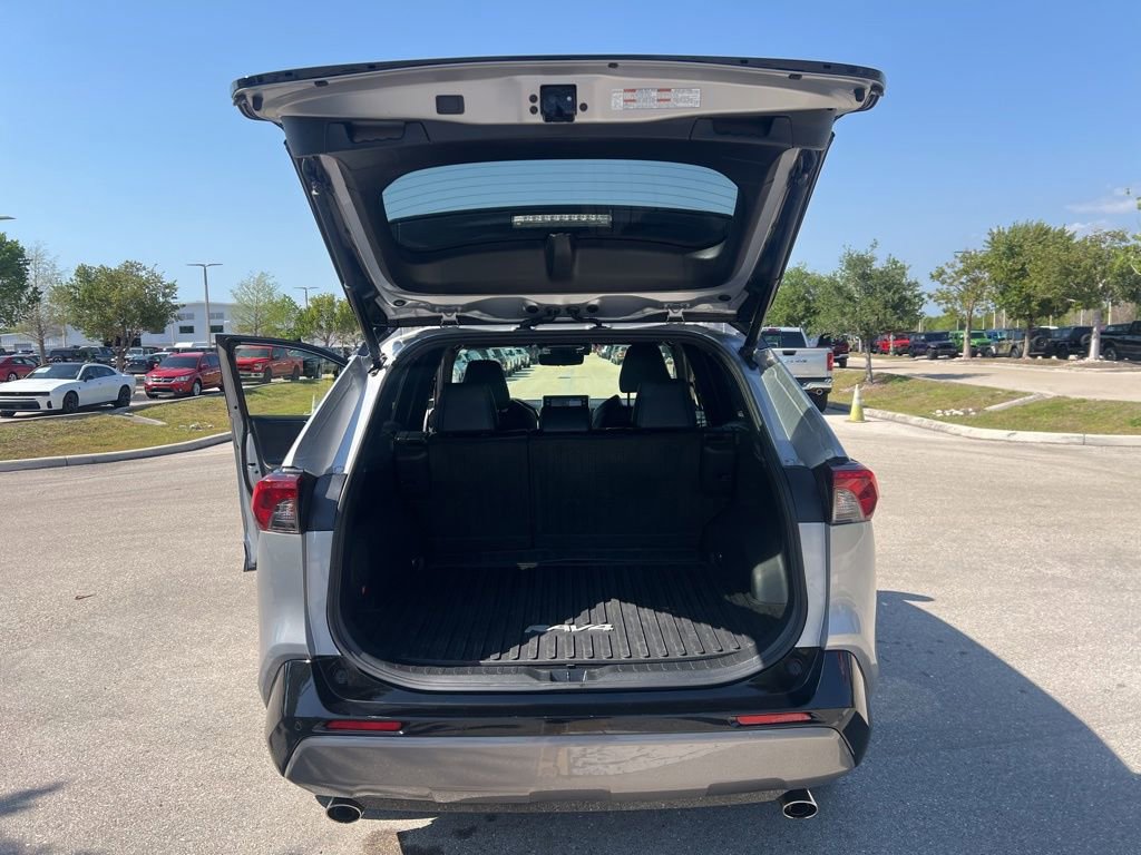 Used 2020 Toyota RAV4 XSE AWD/4WD image 42
