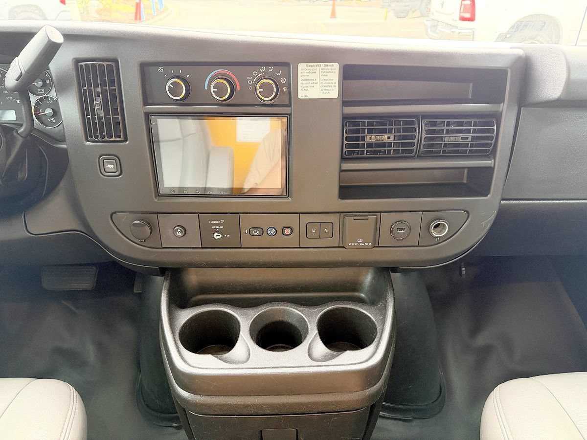 Used 2019 GMC Savana 3500 w/ Driver Convenience Package RWD image 39