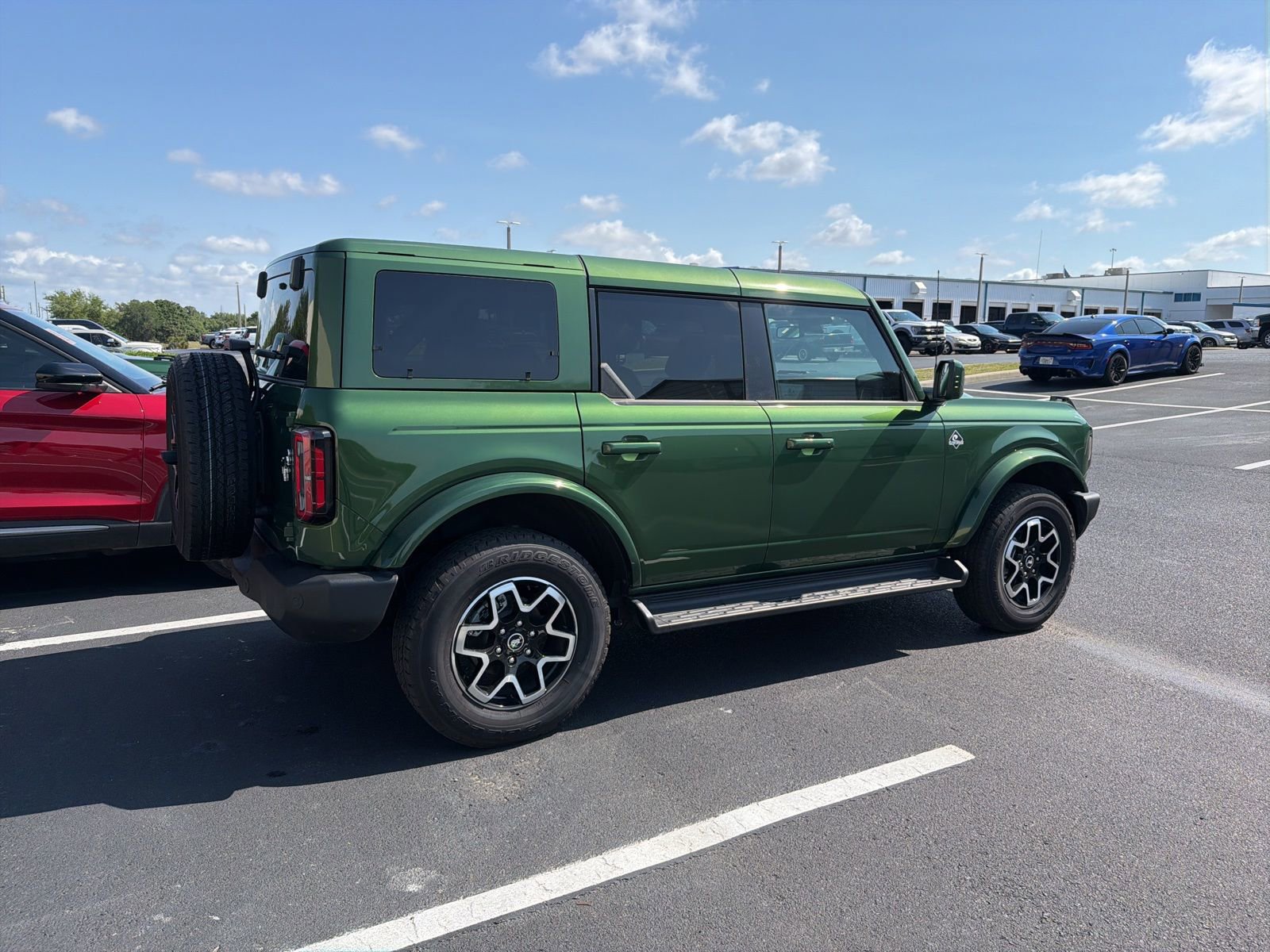 Used 2025 Ford Bronco Outer Banks AWD/4WD image 5