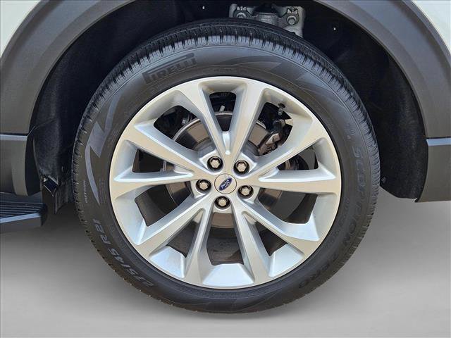 Used 2023 Ford Explorer Platinum w/ Equipment Group 601A AWD/4WD image 26