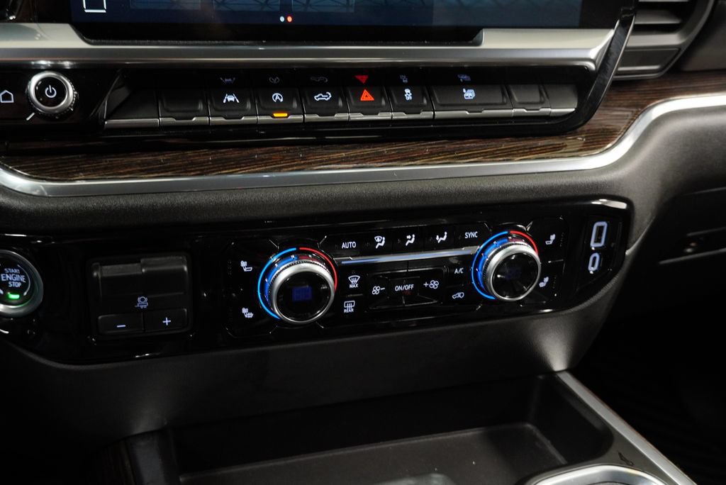Used 2023 GMC Sierra 1500 Elevation w/ Preferred Package AWD/4WD image 19