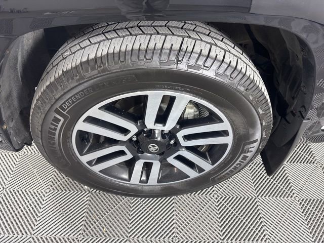 Used 2022 Toyota 4Runner Limited image 10