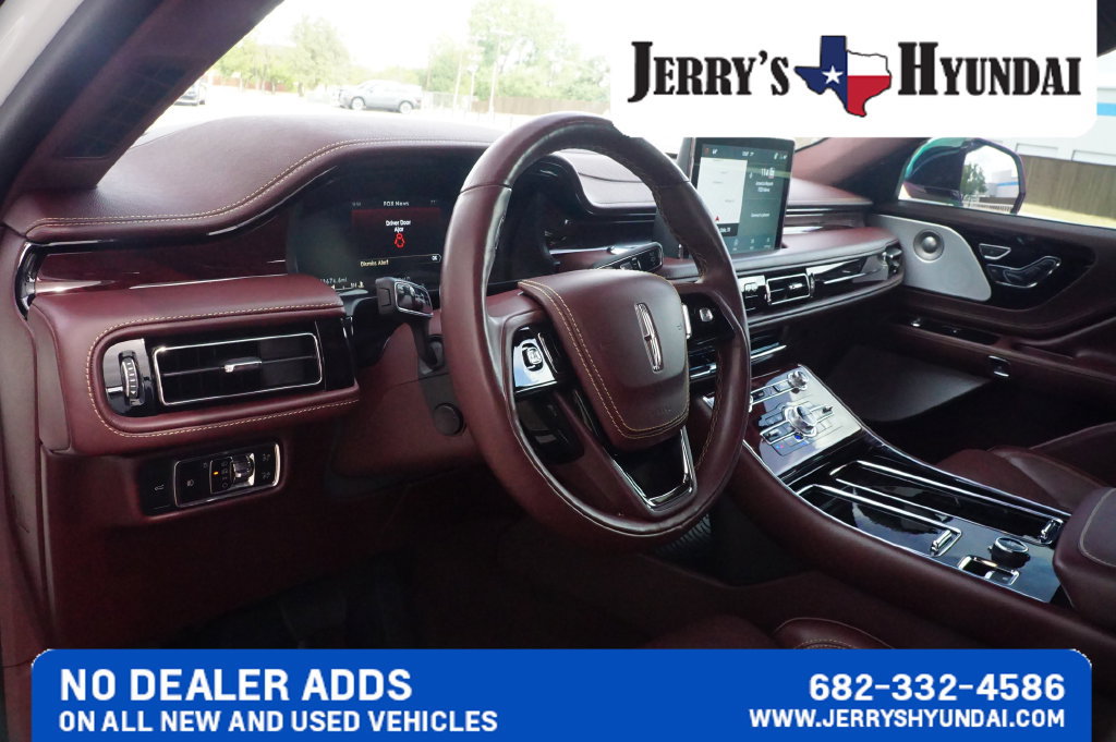 Used 2023 Lincoln Aviator Black Label w/ Dynamic Handling Package AWD/4WD image 21