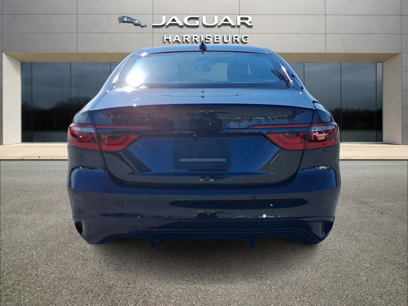 New 2024 Jaguar XF R-Dynamic SE image 3