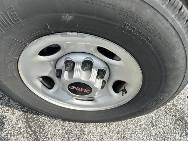 Used 2025 GMC Savana 2500 w/ Driver Convenience Package RWD image 20