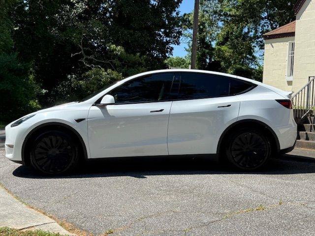 Used 2021 Tesla Model Y Long Range AWD/4WD image 11