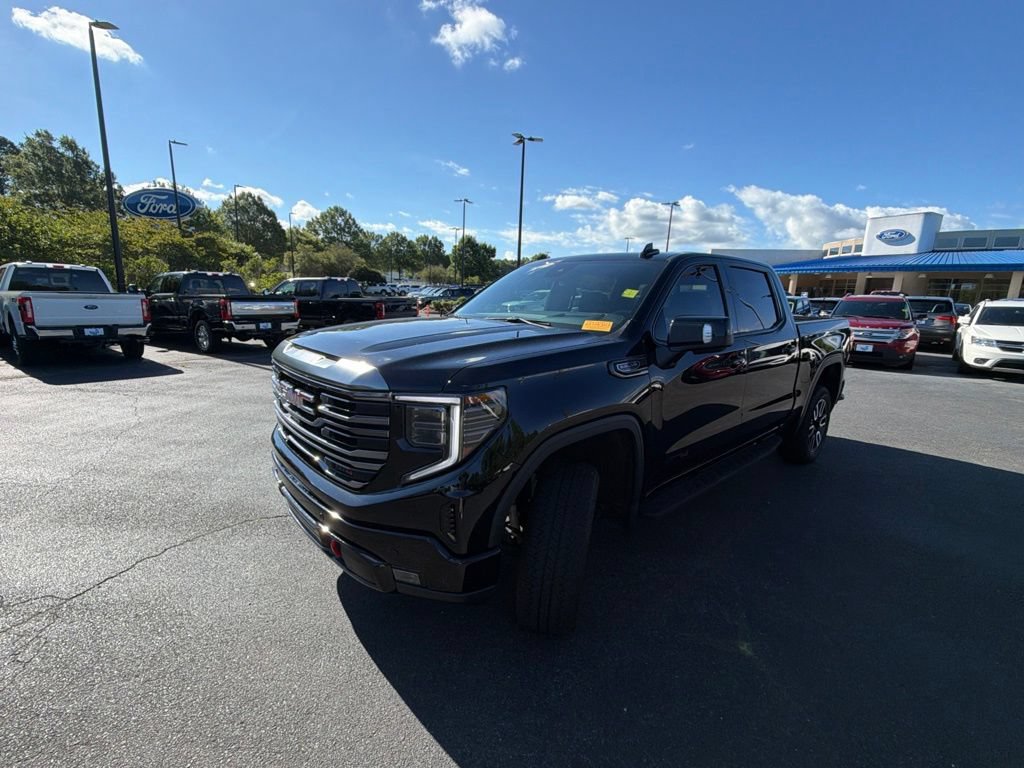 Used 2024 GMC Sierra 1500 AT4 w/ Technology Package AWD/4WD image 23