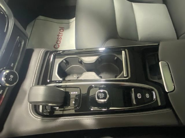 Used 2025 Volvo S90 T8 Plus AWD/4WD image 25