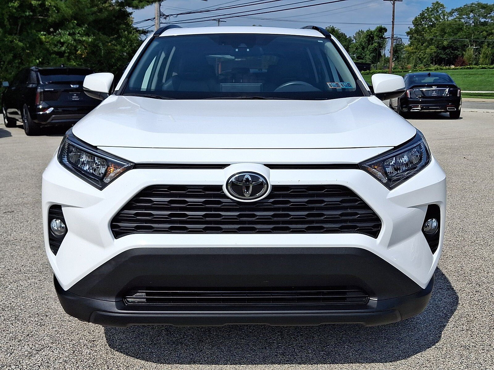 Used 2020 Toyota RAV4 XLE Premium AWD/4WD image 29