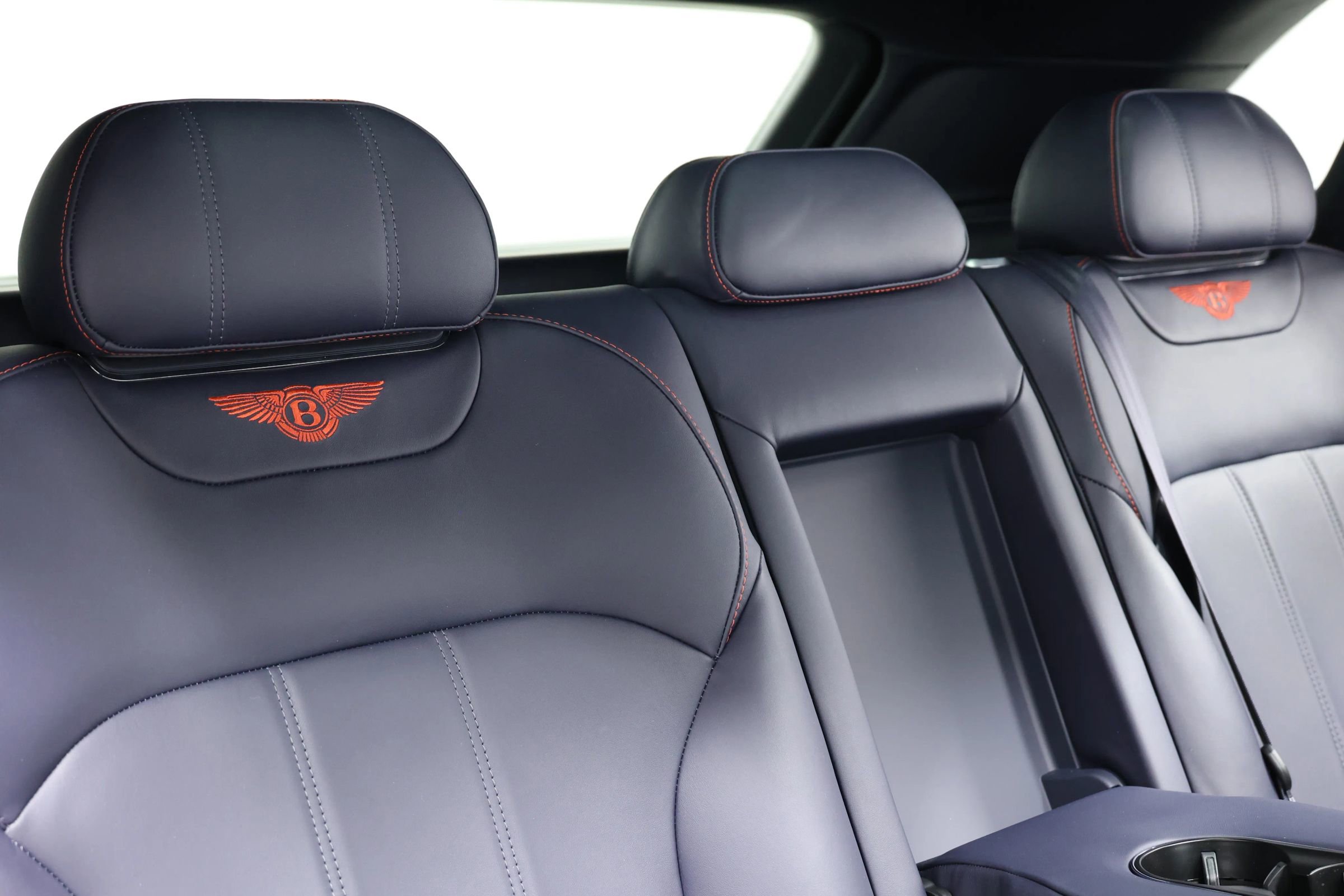 Used 2019 Bentley Bentayga AWD/4WD image 80