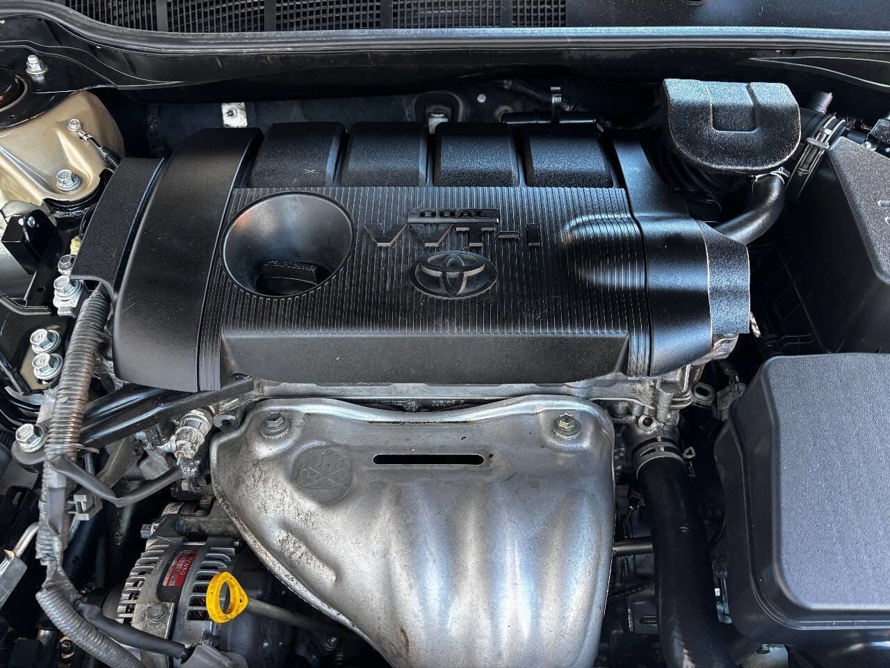 Used 2011 Toyota Camry LE image 22