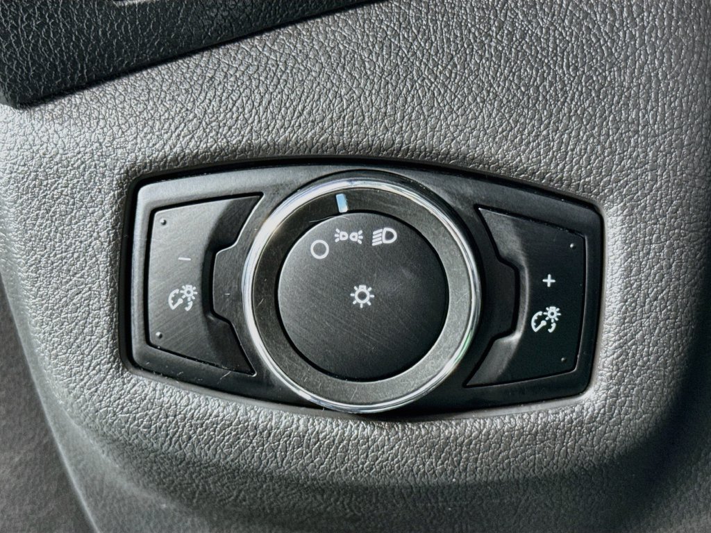 Used 2015 Ford Transit Connect XL FWD image 21