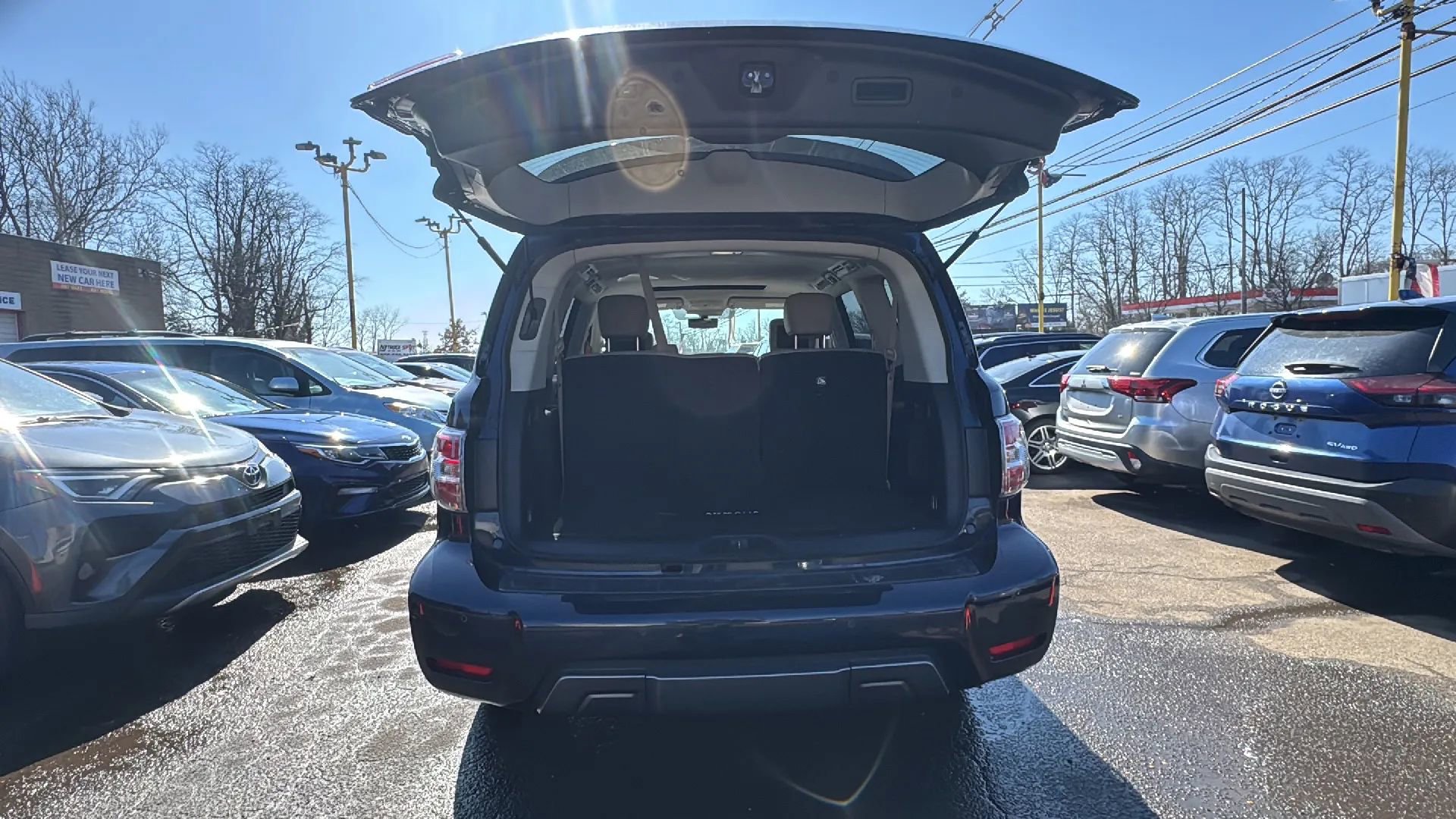 Used 2019 Nissan Armada Platinum w/ Interior Lighting Package AWD/4WD image 31