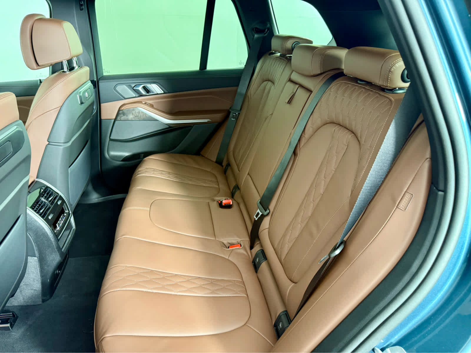 New 2026 BMW X5 xDrive40i w/ Climate Comfort Package image 18