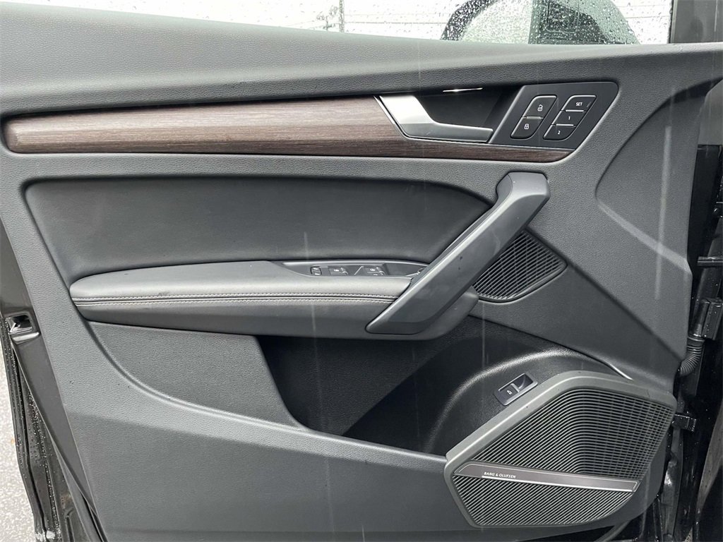 Used 2024 Audi Q5 2.0T Premium Plus image 16