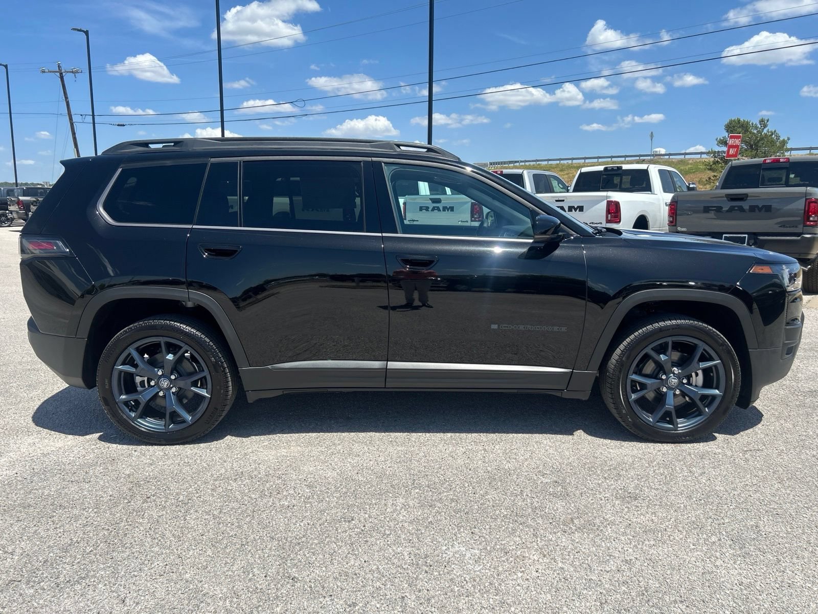 New 2026 Jeep Cherokee Limited AWD/4WD image 7