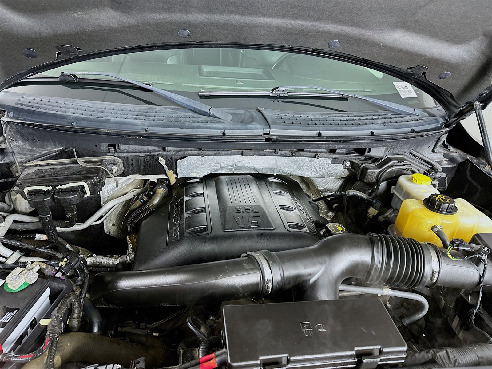 Used 2014 Ford F150 Lariat w/ Equipment Group 502A Luxury image 32