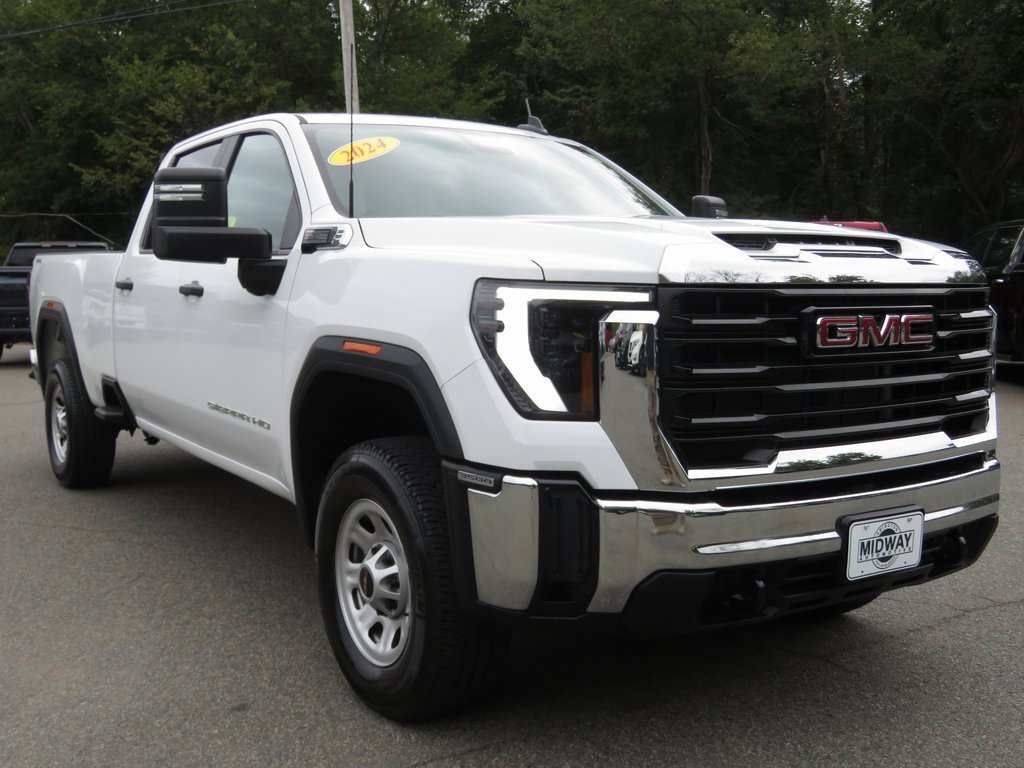 Used 2024 GMC Sierra 3500 Pro w/ Convenience Package image 4