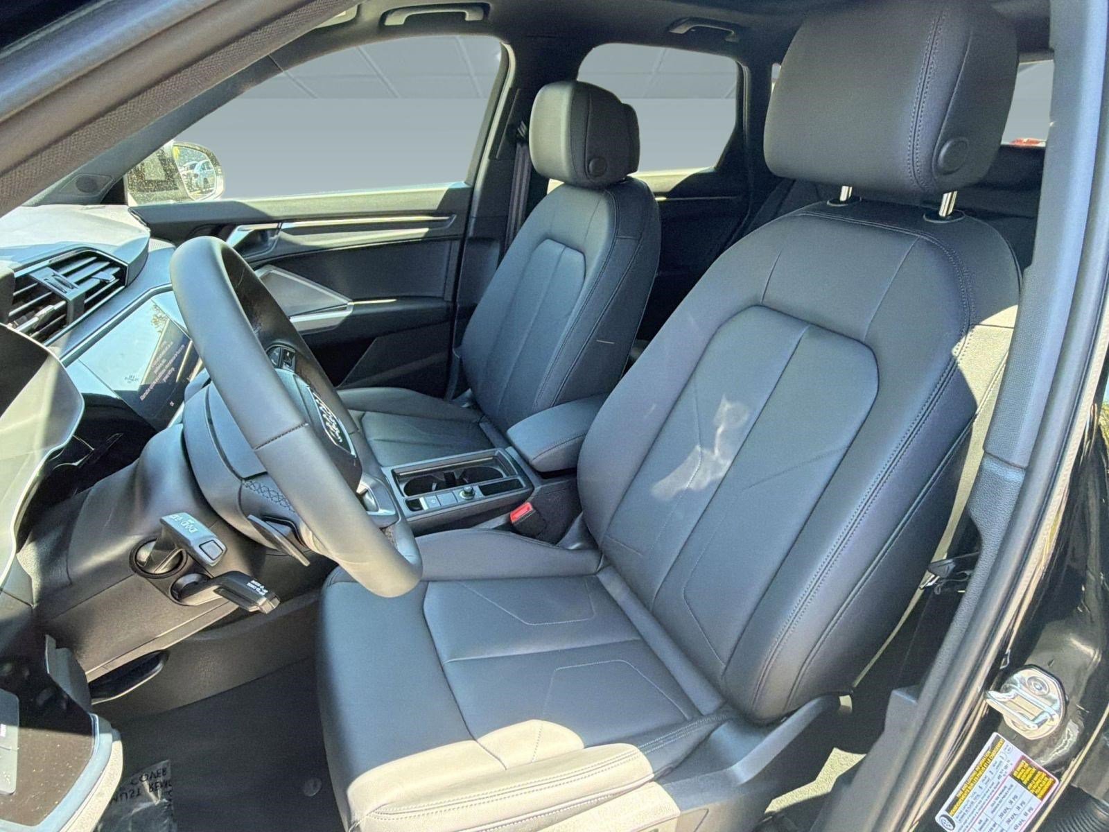 Used 2025 Audi Q3 2.0T Premium w/ Convenience Package AWD/4WD image 5