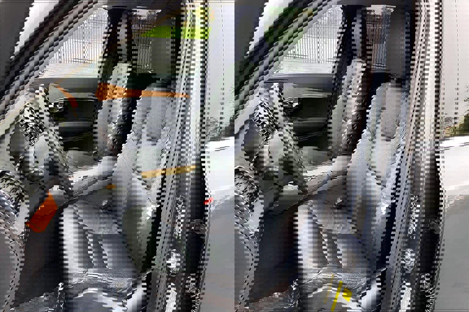 Used 2022 Volvo XC90 T8 Inscription Expression w/ Advanced Package image 28