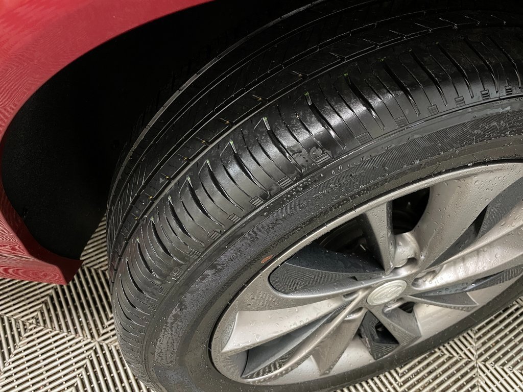 Certified 2021 Buick Encore GX Select w/ Sport Touring Package image 46