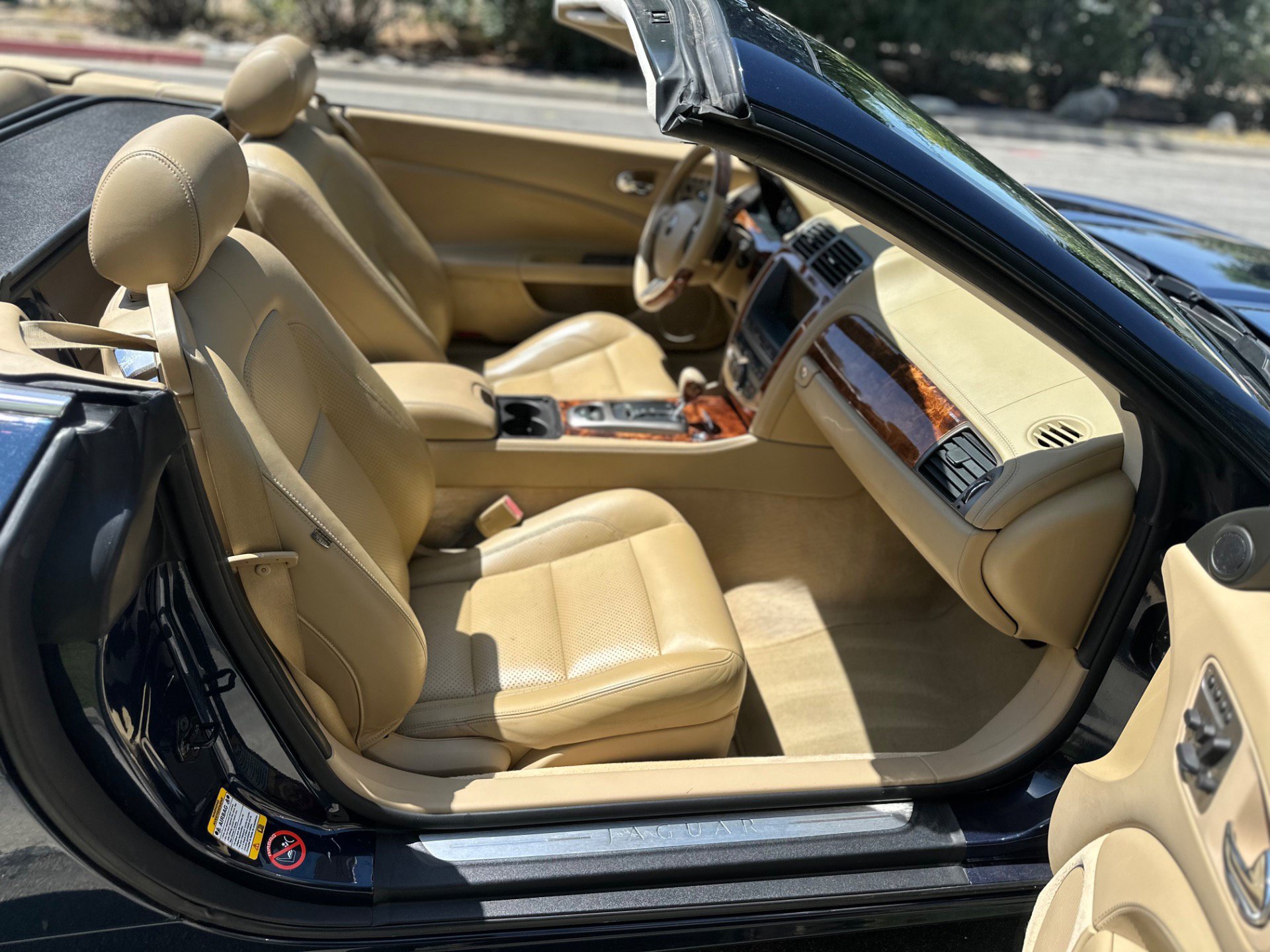 Used 2007 Jaguar XK Convertible RWD image 38