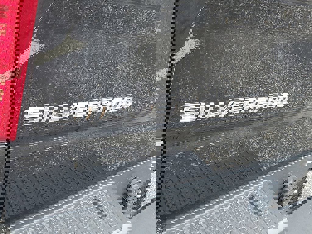 Used 2025 Chevrolet Silverado 1500 Custom image 26