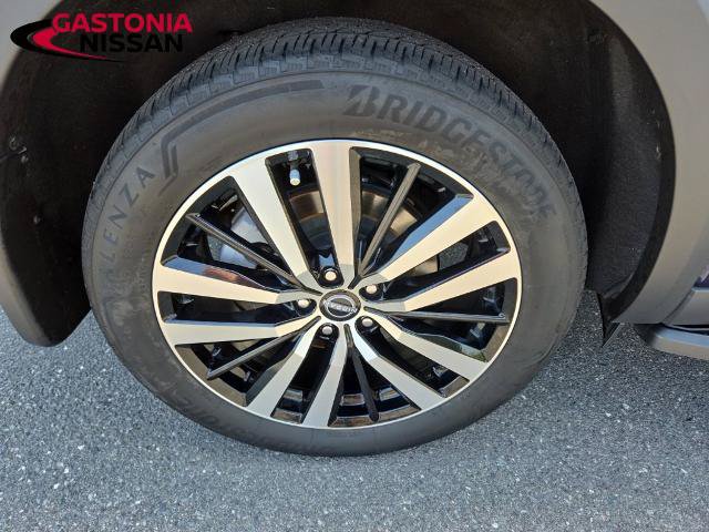 Certified 2024 Nissan Pathfinder Platinum w/ Cargo Package FWD image 13