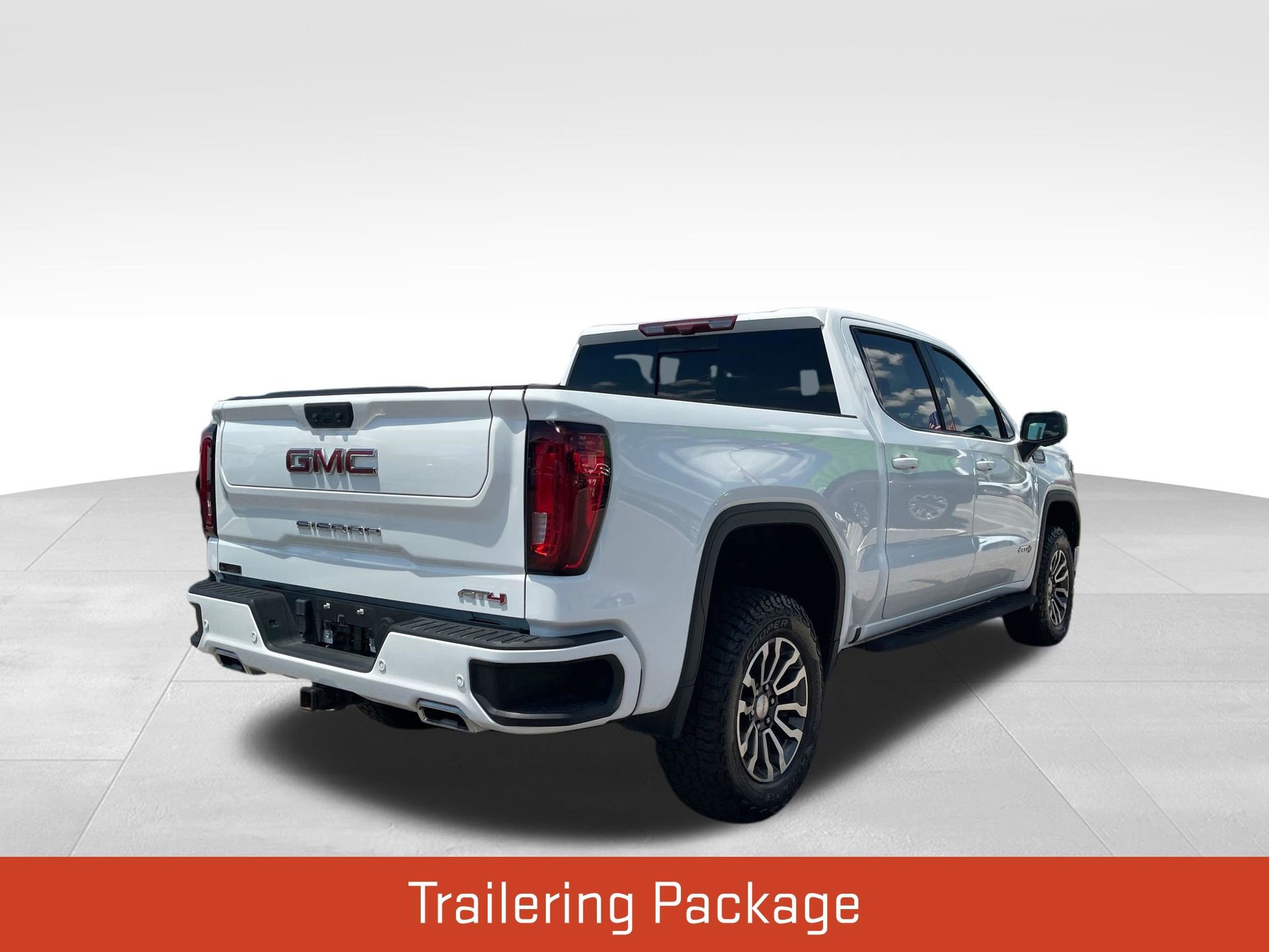 Used 2023 GMC Sierra 1500 AT4 w/ AT4 Premium Package AWD/4WD image 5