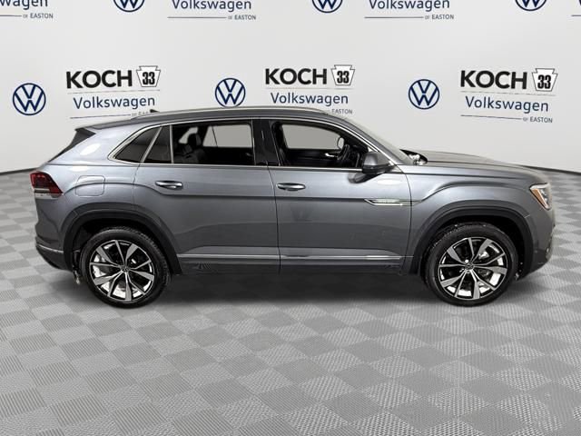 Used 2025 Volkswagen Atlas Cross Sport SEL Premium R-Line image 9