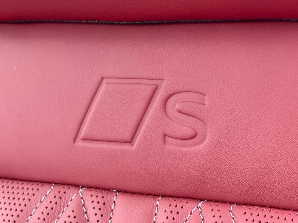 New 2025 Audi SQ5 Prestige image 12