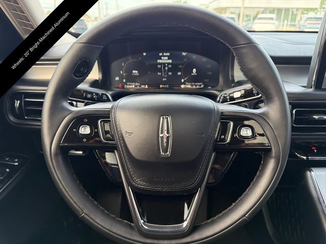 Used 2024 Lincoln Aviator AWD w/ Premium Package image 17