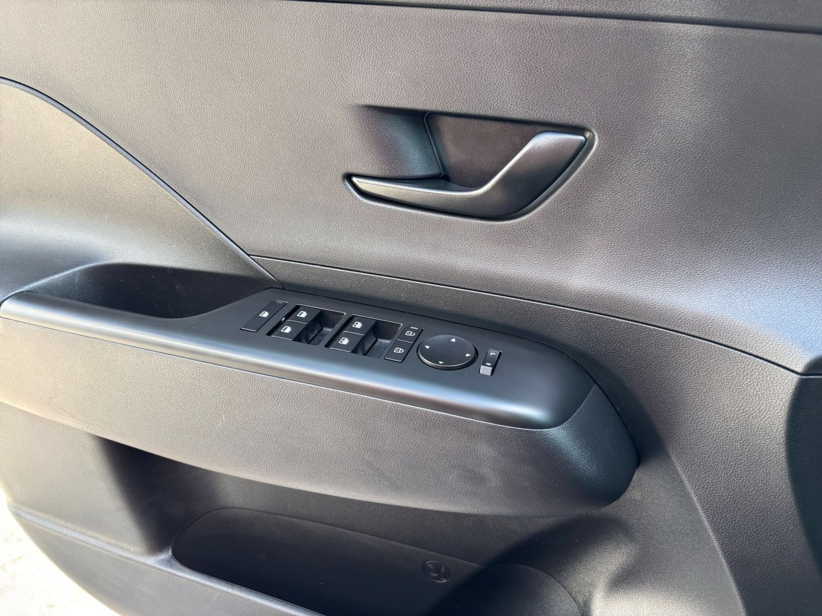 Used 2026 Hyundai Kona SEL Sport FWD image 18