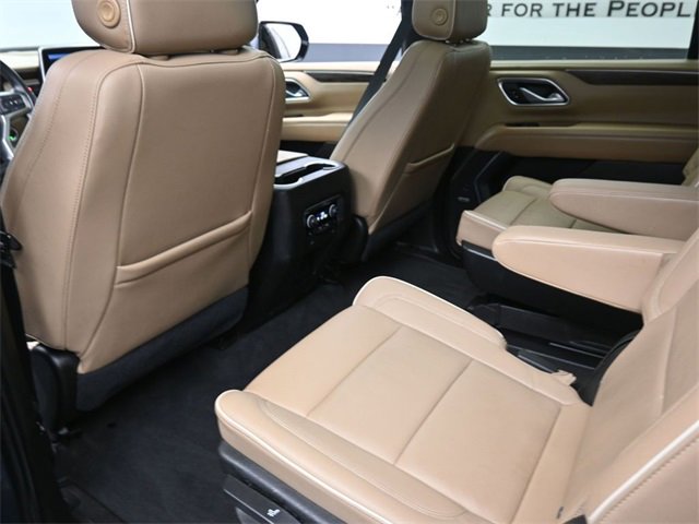Used 2021 Chevrolet Suburban Premier w/ Premium Package image 24