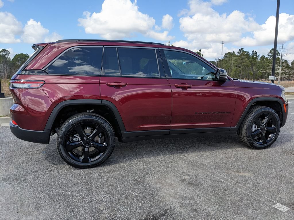 New 2026 Jeep Grand Cherokee Limited w/ Limited Altitude Package AWD/4WD image 22
