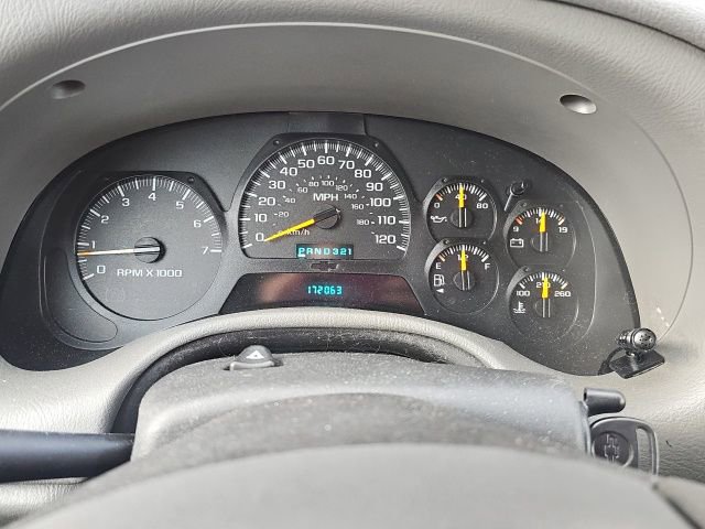 Used 2004 Chevrolet TrailBlazer LS w/ LS Preferred Equipment Group AWD/4WD image 2