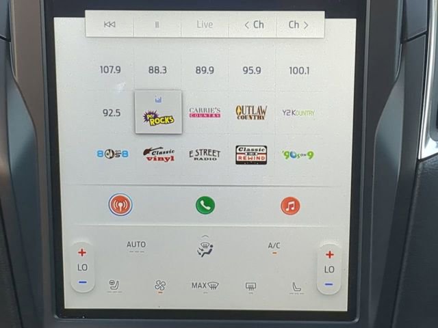 Used 2024 Ford Edge Titanium image 21