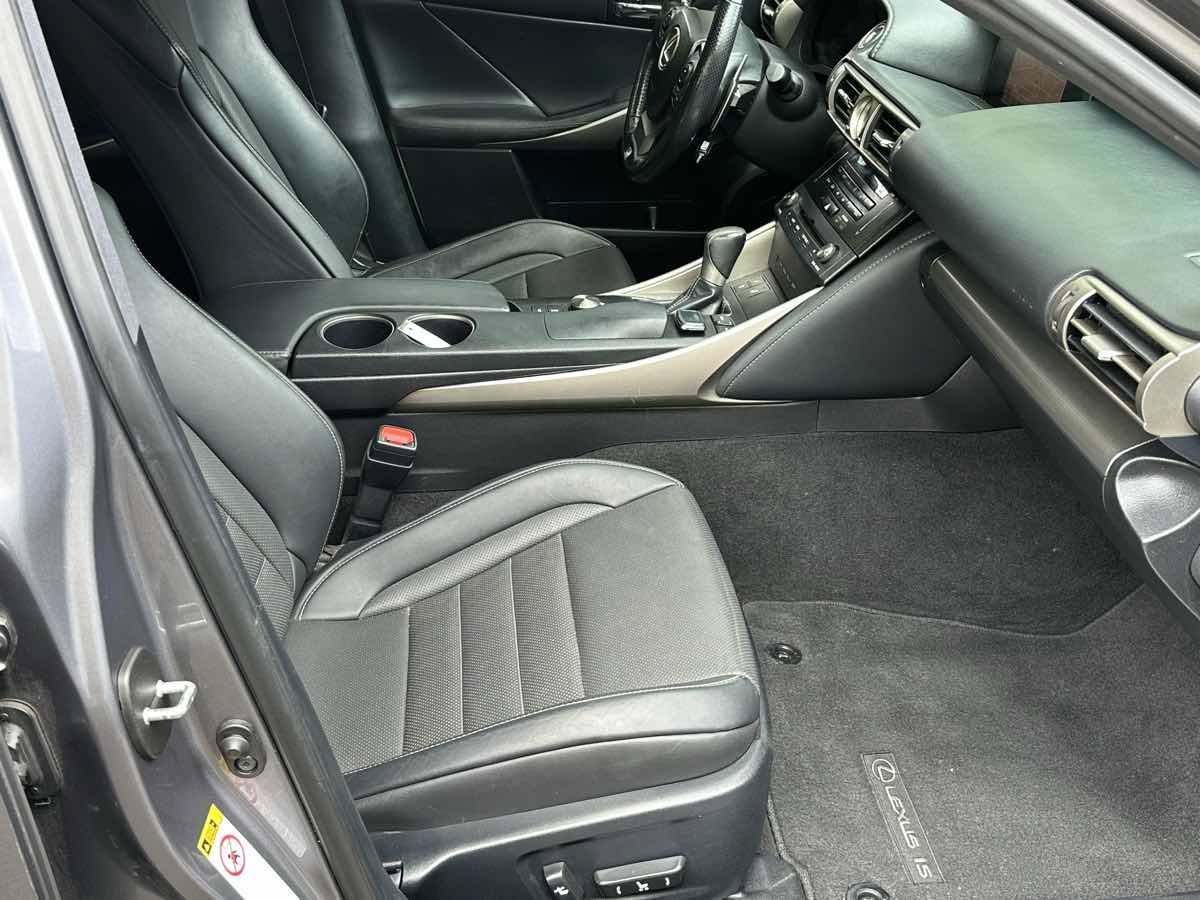 Used 2016 Lexus IS 300 AWD w/ F Sport Package image 18