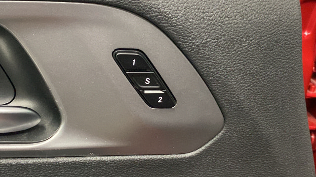 Used 2025 Chrysler Pacifica Select AWD/4WD image 30