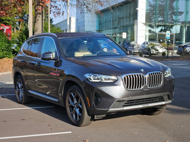 Used 2024 BMW X3 xDrive30i w/ Convenience Package AWD/4WD image 3