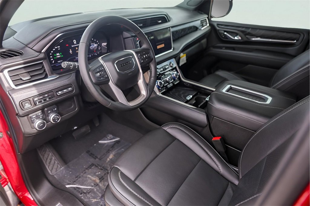 Used 2023 GMC Yukon Denali image 13