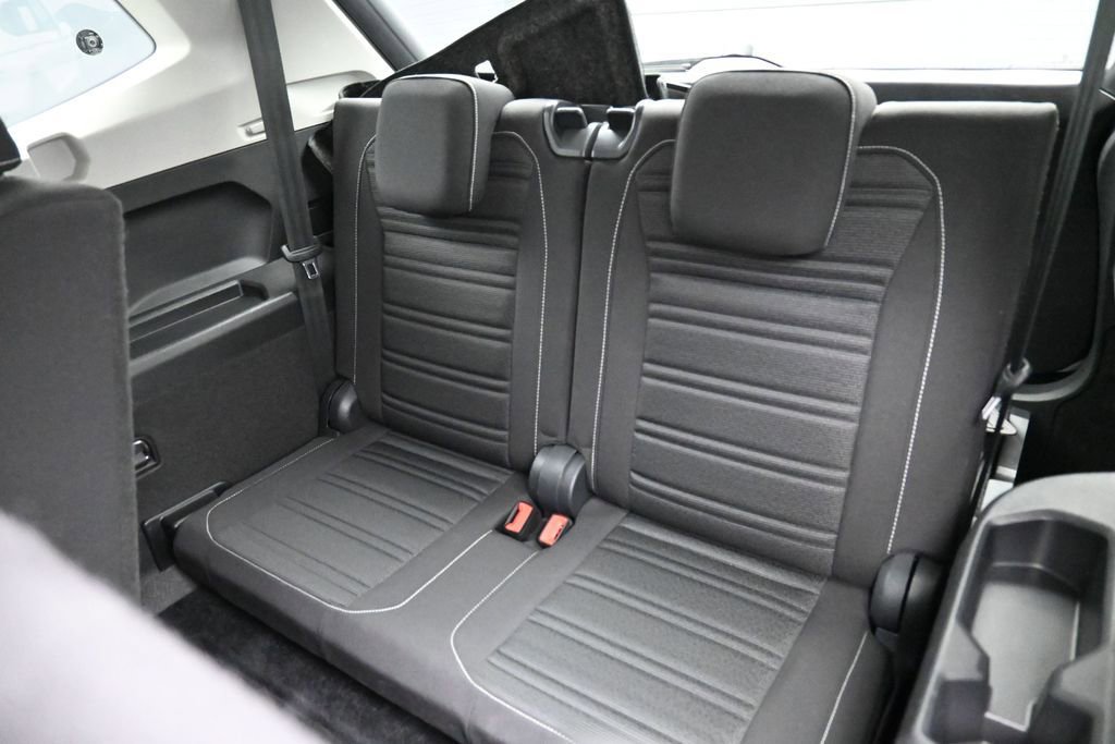 Used 2024 Volkswagen Tiguan S FWD image 28