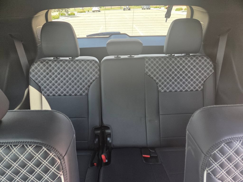 Used 2025 GMC Acadia Denali AWD/4WD image 54